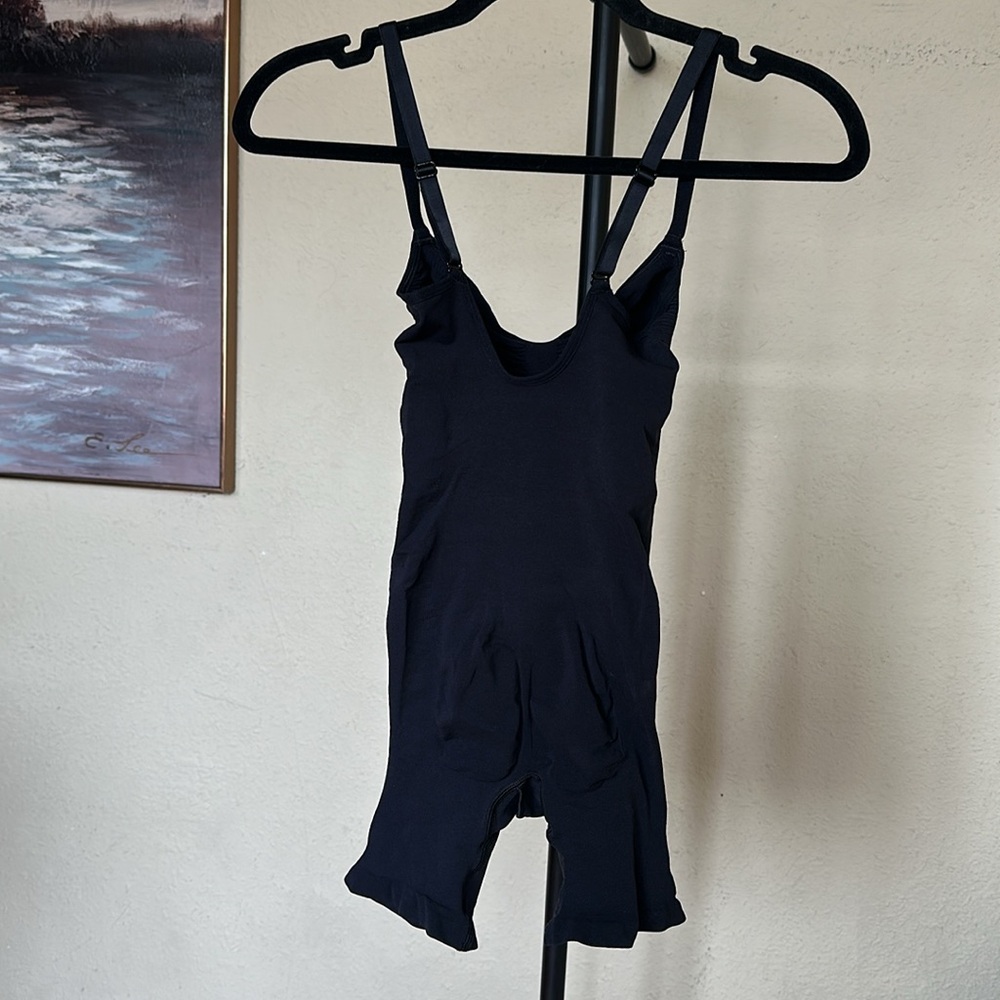 Skims Seamless Sculpt Mid-Thigh Bodysuit Onyx Size M‎ - Picture 7 of 15